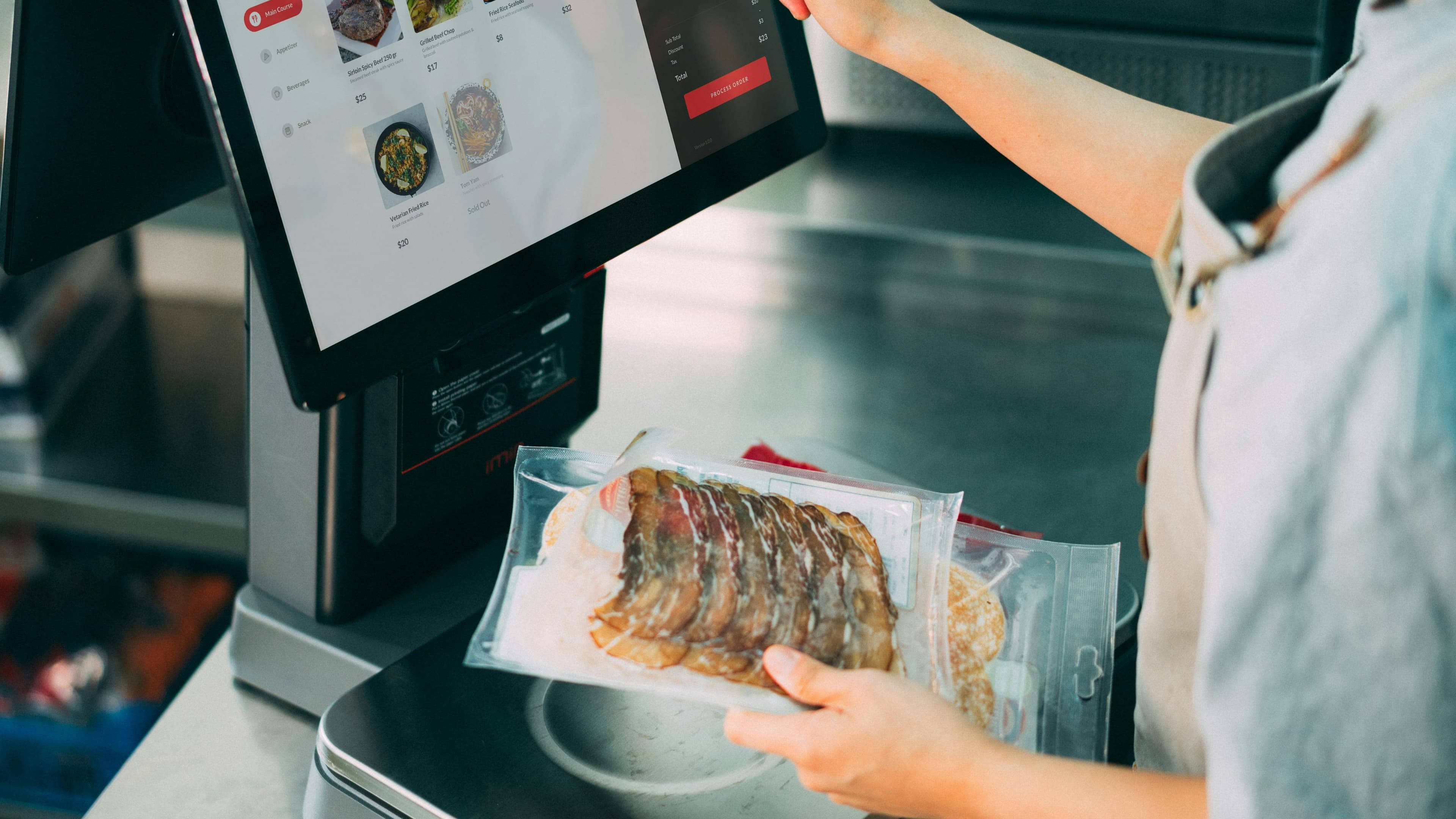 Clover countertop point of sale in use